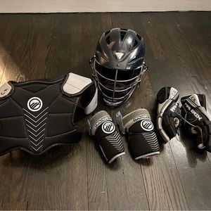 Maverick lacrosse pads set with Cascade helmet size small beginner